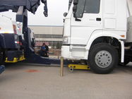 Double Rear Axles Wrecker Tow Truck , Towing 16 Ton 6 x 4 Drving