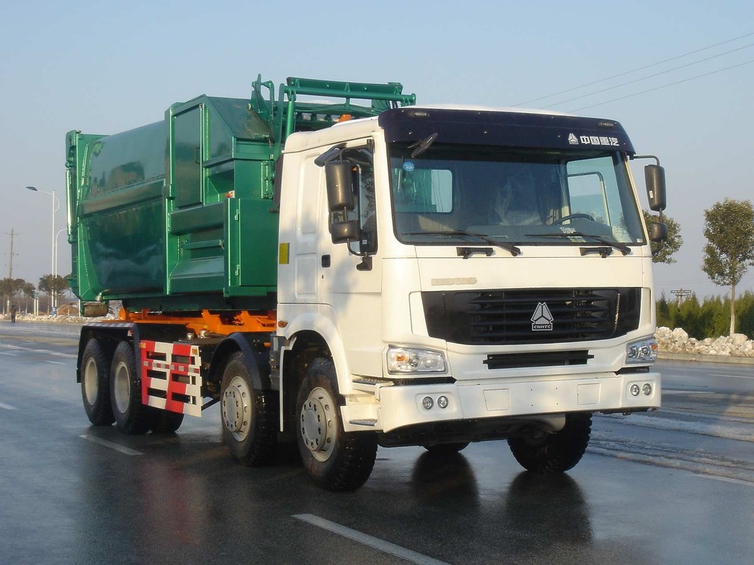 Steering Wheel Garbage Truck With Slip On Unit / Garbage Disposal Truck