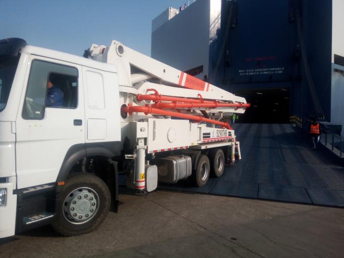 Sinotruk 6 x 4 38m 39m Howo Concrete Pump Truck 336hp With 10 Wheel