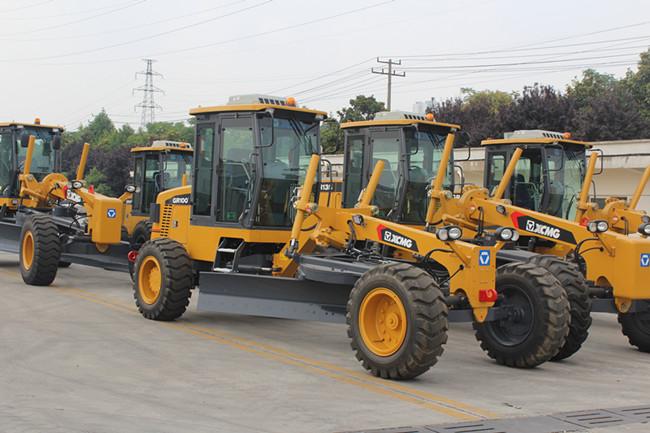 GR100 Motor Graders 102hp 7000kg Rc Scarifier Ripper Rated Power / Speed 2400r / Min