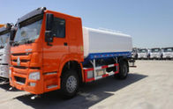 Sinotruk CLW Sprayer Water Truck / Liquid Tanker Truck 20m3 EURO II HW76 With Air Conditioner