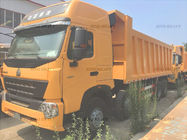 Sinotruck Mining dump truck  6 x 4  Londing Tipper Truck 70Ton For Transporting Heavy dump truck