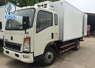 Light Refrigerated Truck 75KW 4 X 2 Refrigerator / Chil Truck For Transport Meat  / Seafood -18℃