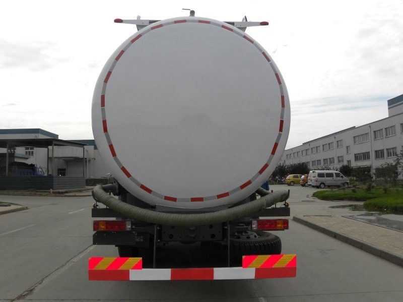 Low Density Bulk Powder Water Hauling Trucks With 37 m³ Tanker,8x4 drive