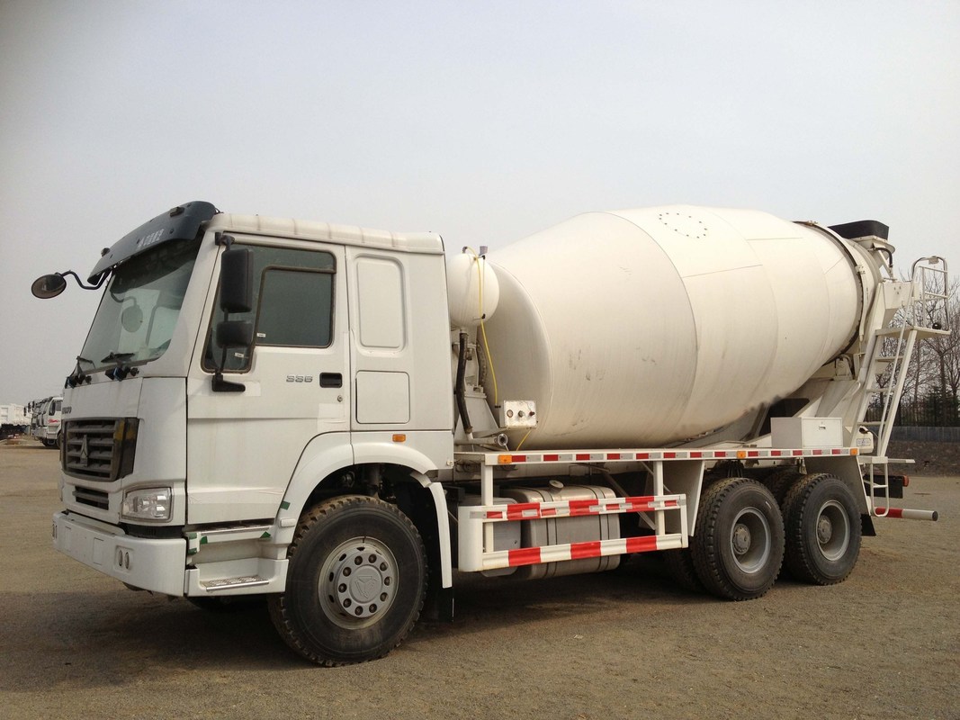 SINOTRUK HOWO 6x4 concrete mixer truck, red, 299hp, 336hp, 371hp, 380hp