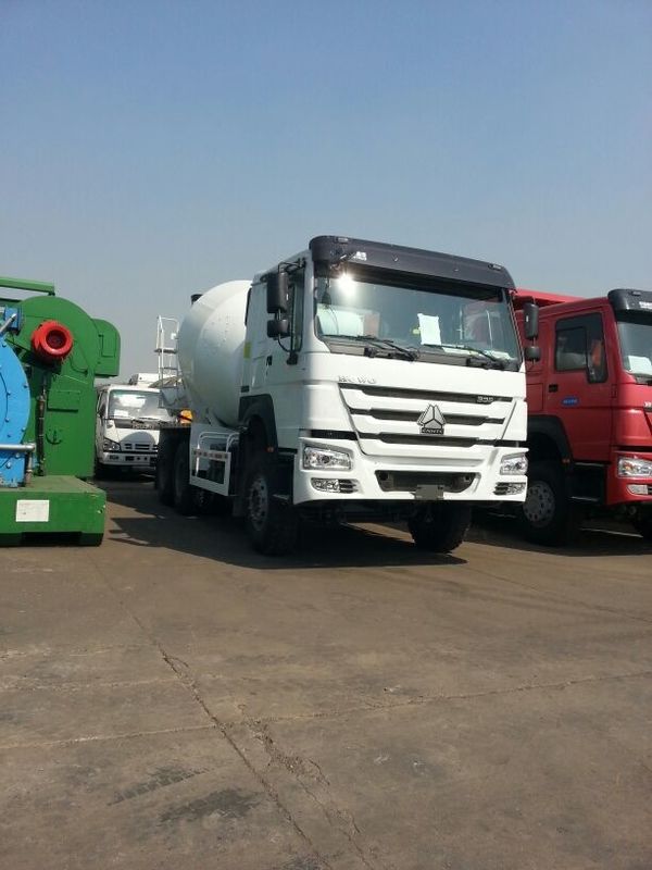 8M3 336hp 6x4 10 Tire Concrete Mixing Equipment With 1 Spare Tire And Air Conditioner / Cement Mixer Lorry