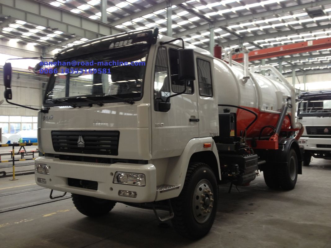 Sinotruck SWZ  4x2 226HP 14000 Liters Sewage Suction Truck / Vacuum Tanker