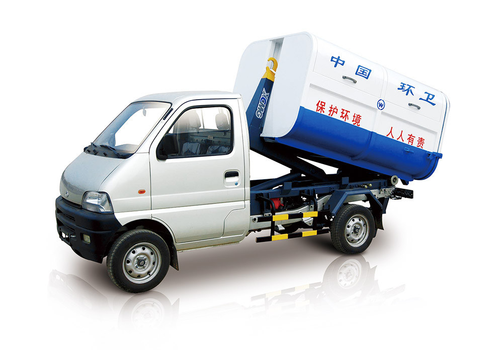 White Garbage Compactor Truck lifting capacity 1000kg , hooking time ≤30s