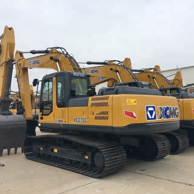 XCMG XE235C Hydraulic Crawler Excavator 23 Ton With 1 M3 Bucket Capacity