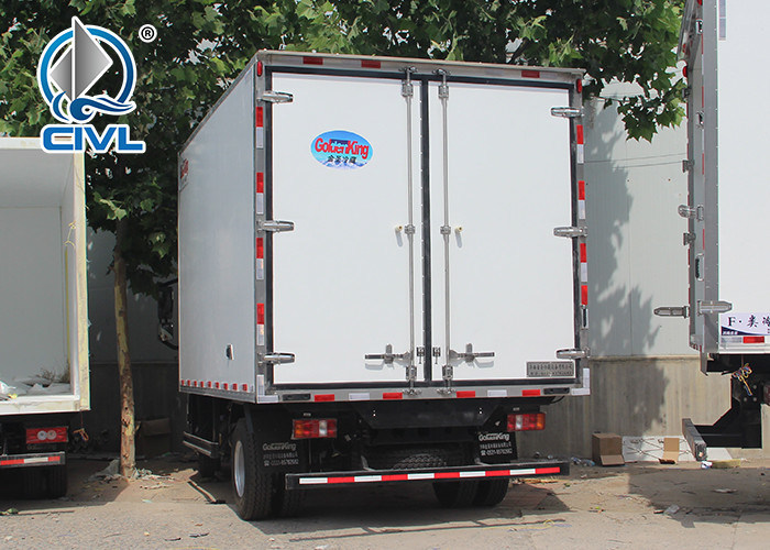 Sinotruk 3 7 Ton Carrier Refrigerated Truck / Cooler Van For Fresh