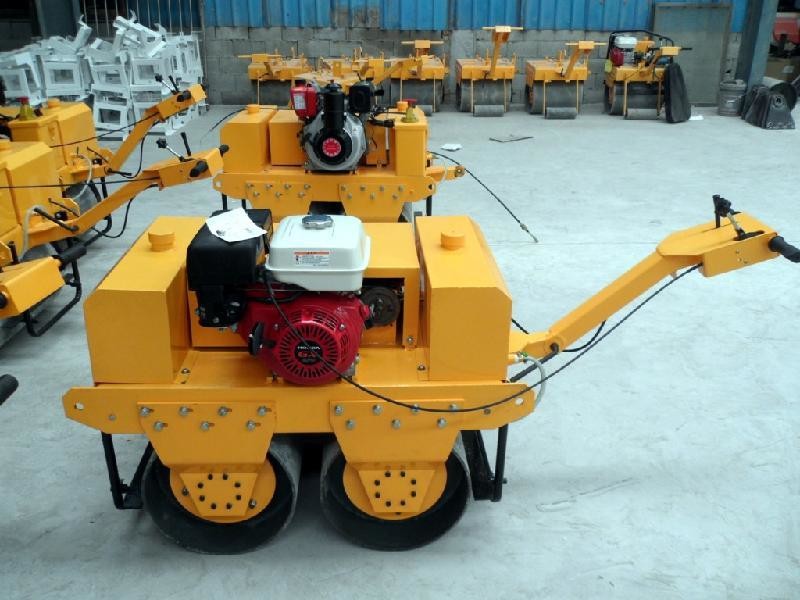 XCMG Working Weight 4000kgs Small Road Roller Model XMR403 , Vibration Road Roller