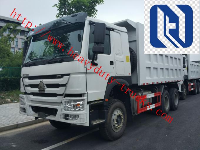 HOWO 10 Wheel 3 Axle Dump Truck , Large Capacity International Dump Truck