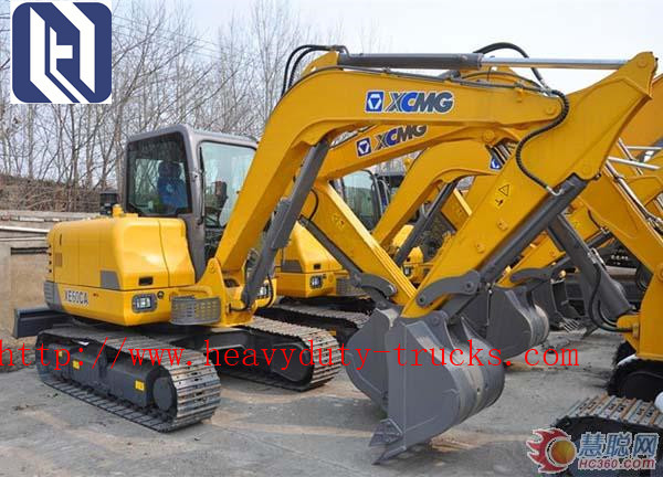 0.61CBM Bucket 14400KG Hydraulic Crawler Excavator With Cummins Engine