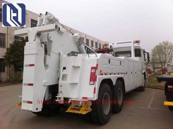 Sinotruk HOWO QL1070 Light Flatbed Truck 4x2 8 Tons 120hp Yellow Color Wrecker Tow Truck